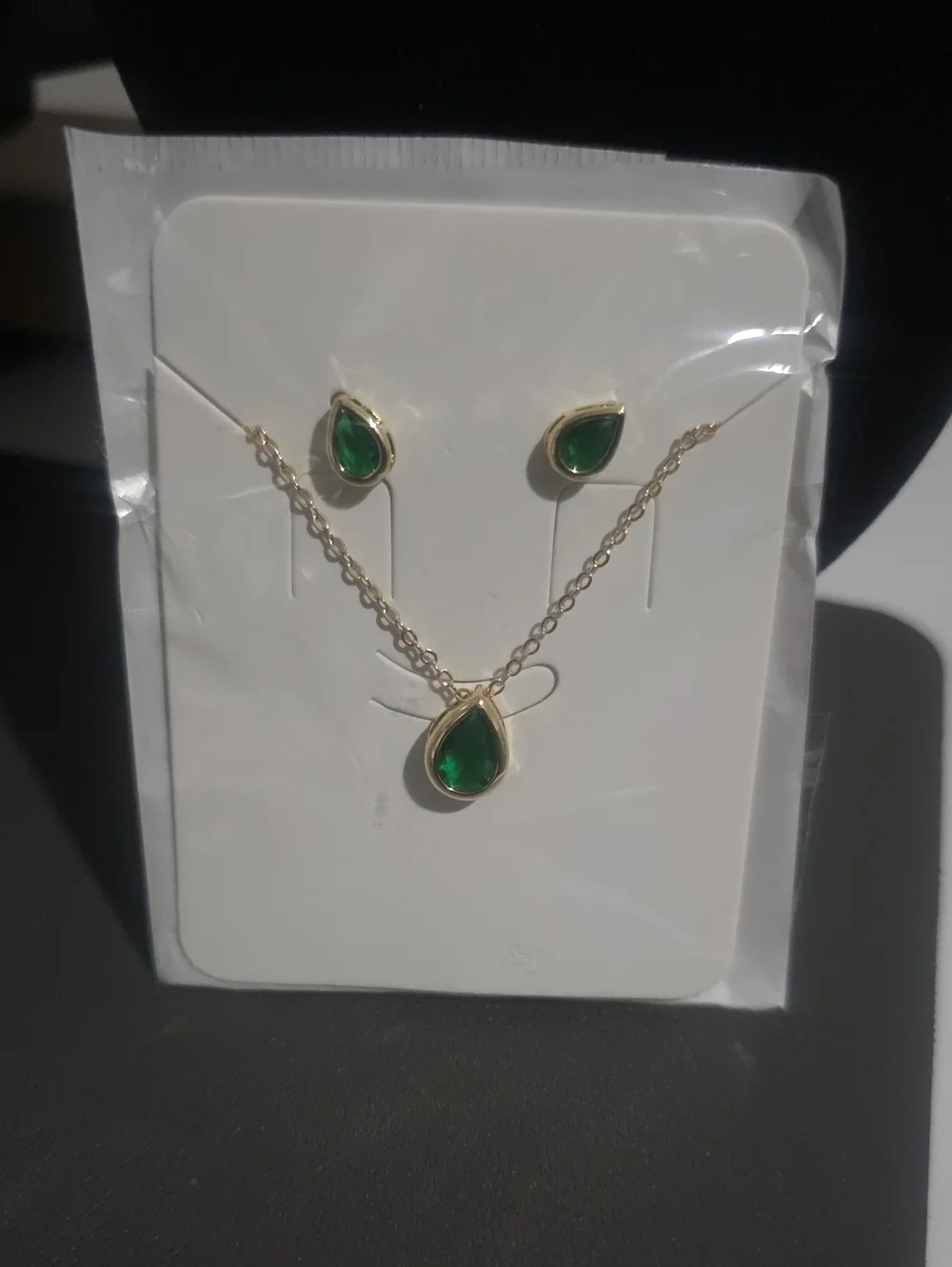 Gold Teardrop Green Necklace & Earring Set